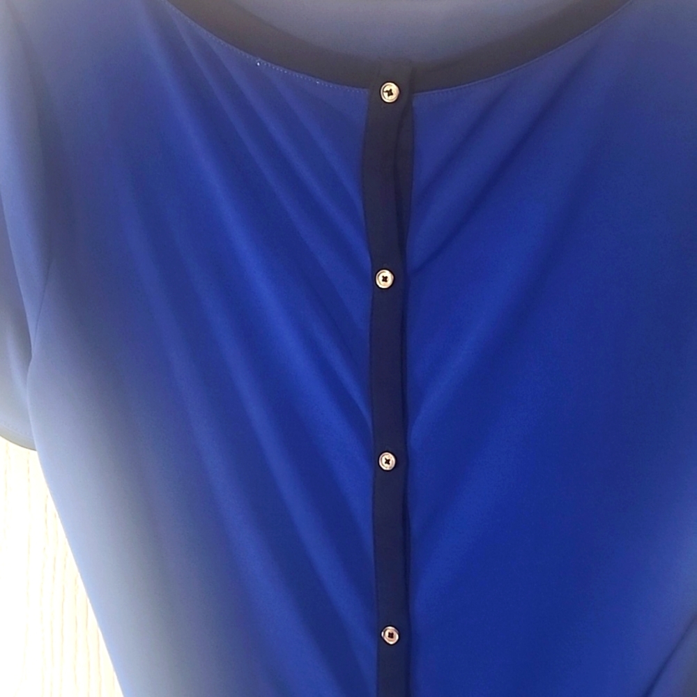 Anne Klein Back Button Top - Picture 3 of 5